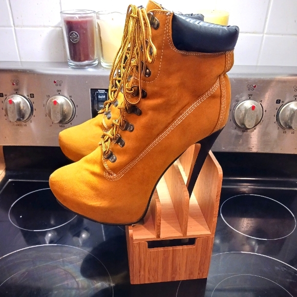 PLATFORM HIGH HEEL LACE UP ANKLE BOOTS, SIZE 14, FAKE SUEDE, 1/2